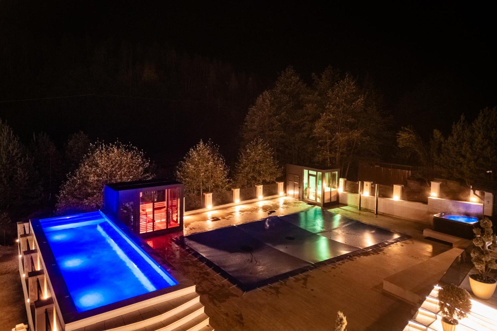 Carpentiere Arena 호텔 Răşinari 외부 사진